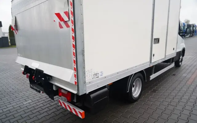 IVECO DAILY 35-160 / KONTENER 4,3 M / WINDA DHOLLANDIA  / BLIŹNIAK   DMC: 3500 KG /  2021 