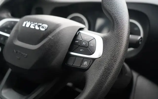 IVECO DAILY 35-160 / KONTENER 4,3 M / WINDA DHOLLANDIA  / BLIŹNIAK   DMC: 3500 KG /  2021 