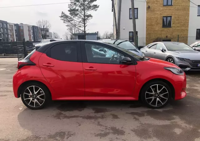 TOYOTA Yaris 