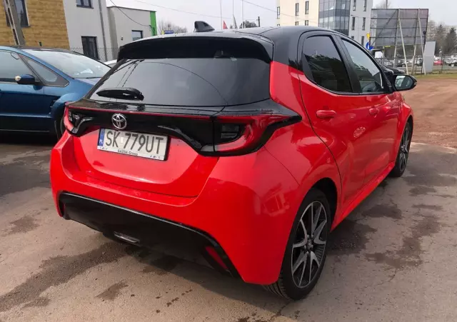 TOYOTA Yaris 