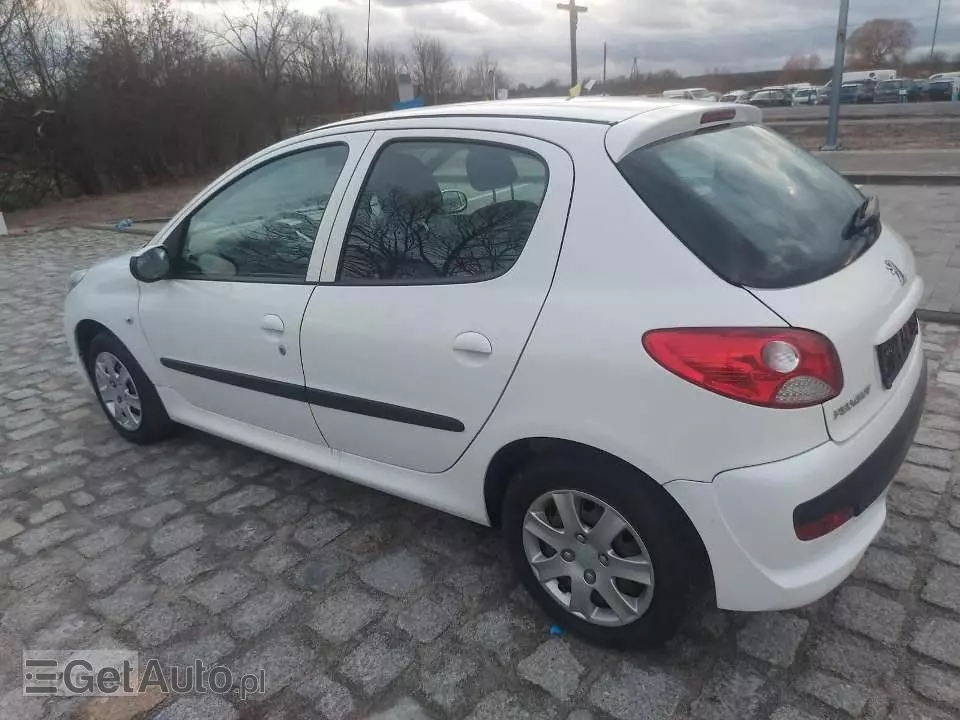 PEUGEOT 206 