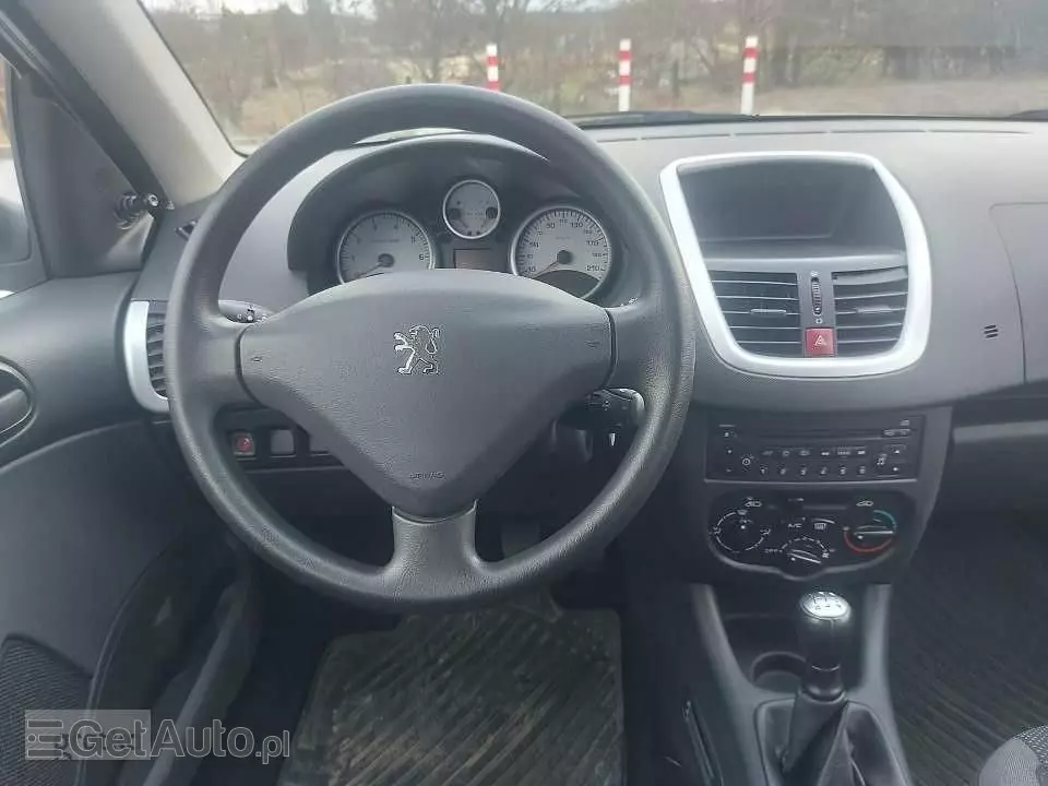 PEUGEOT 206 