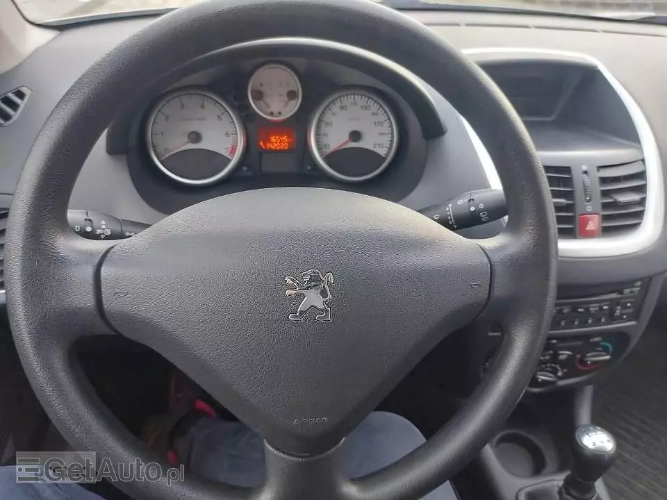 PEUGEOT 206 