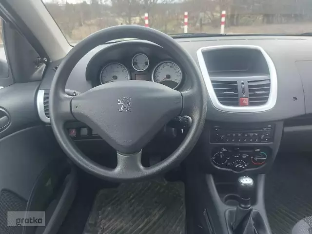 PEUGEOT 206 