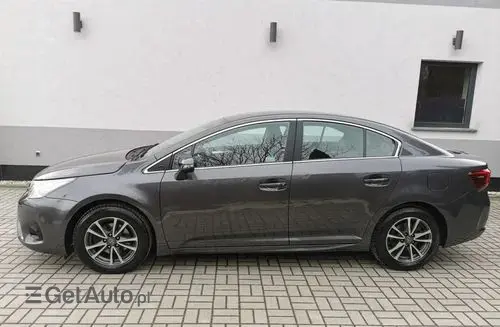 TOYOTA Avensis 