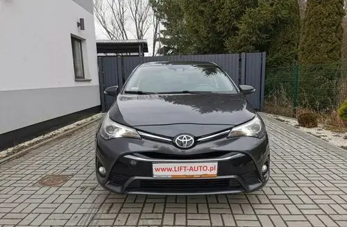 TOYOTA Avensis 