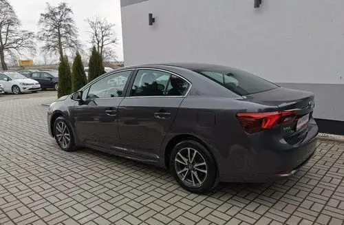 TOYOTA Avensis 