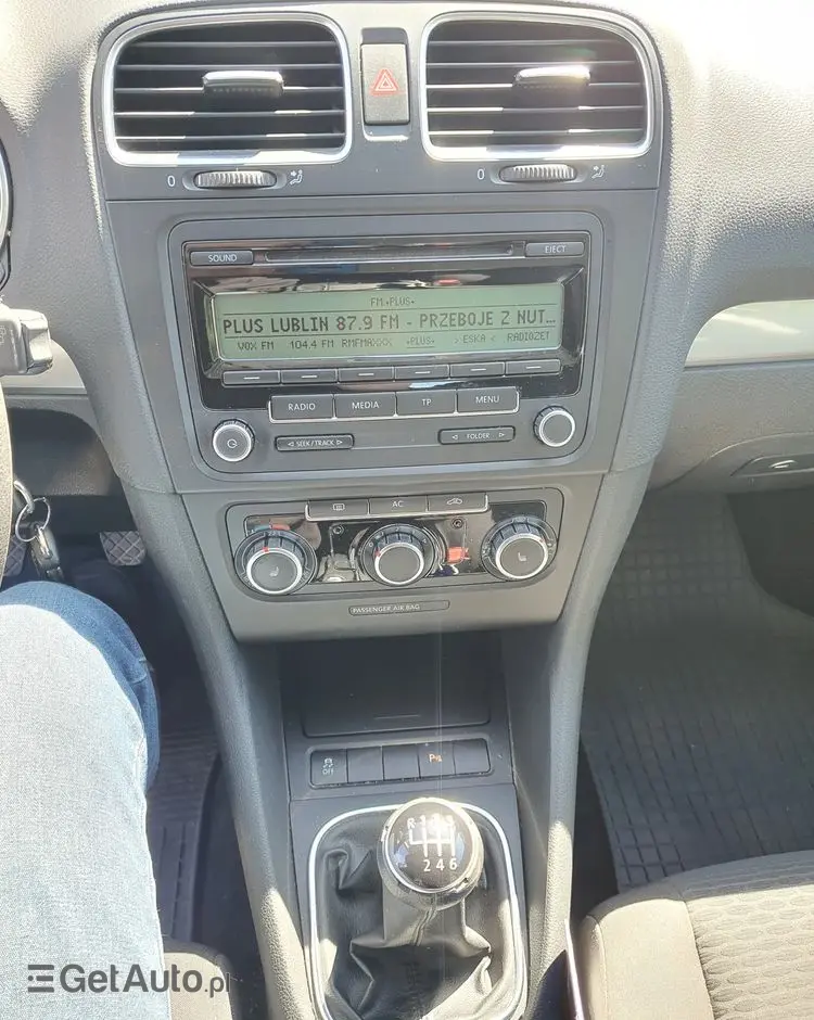 VOLKSWAGEN Golf 1.4 TSI Trendline