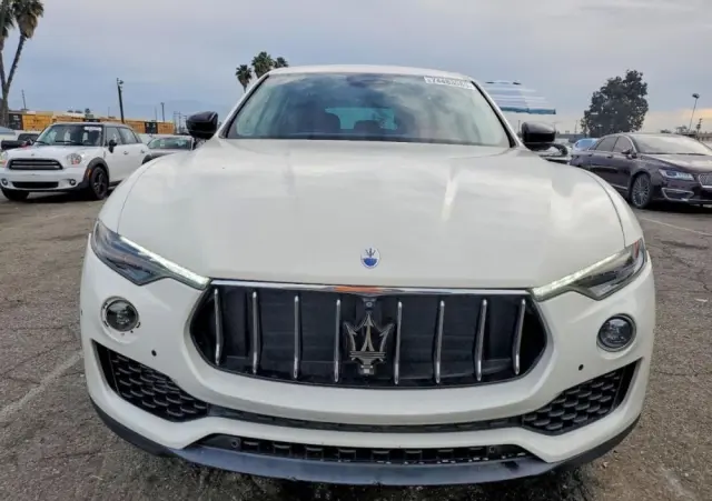MASERATI Levante 