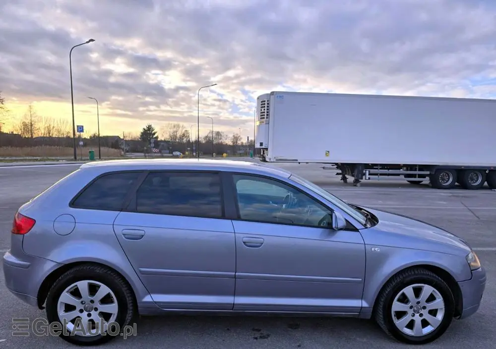 AUDI A3 Sportback 2.0 TDI quattro Attraction
