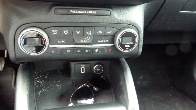 FORD Focus Active Business