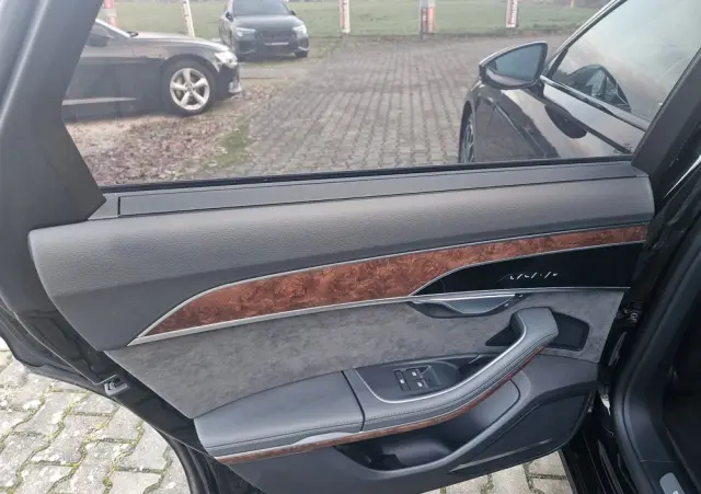 AUDI A8 50 TDI quattro tiptronic