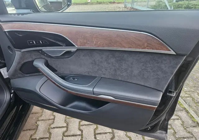 AUDI A8 50 TDI quattro tiptronic