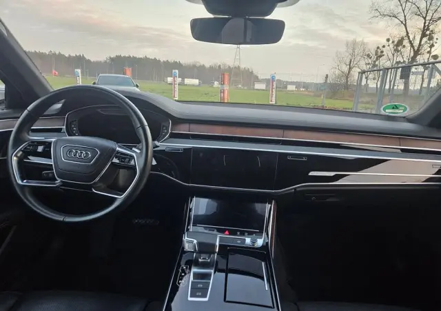 AUDI A8 50 TDI quattro tiptronic