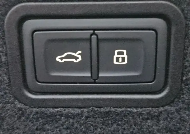 AUDI A8 50 TDI quattro tiptronic