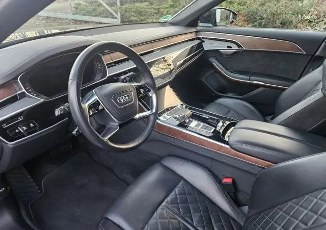 AUDI A8 50 TDI quattro tiptronic