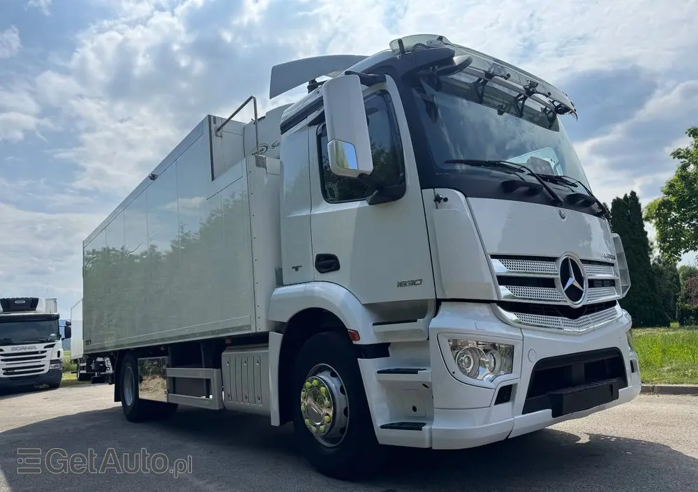 MERCEDES-BENZ ANTOS /1830/E 6/Chłodnia +Winda /18 Palet / Niski Przebieg122 Tys Km! 