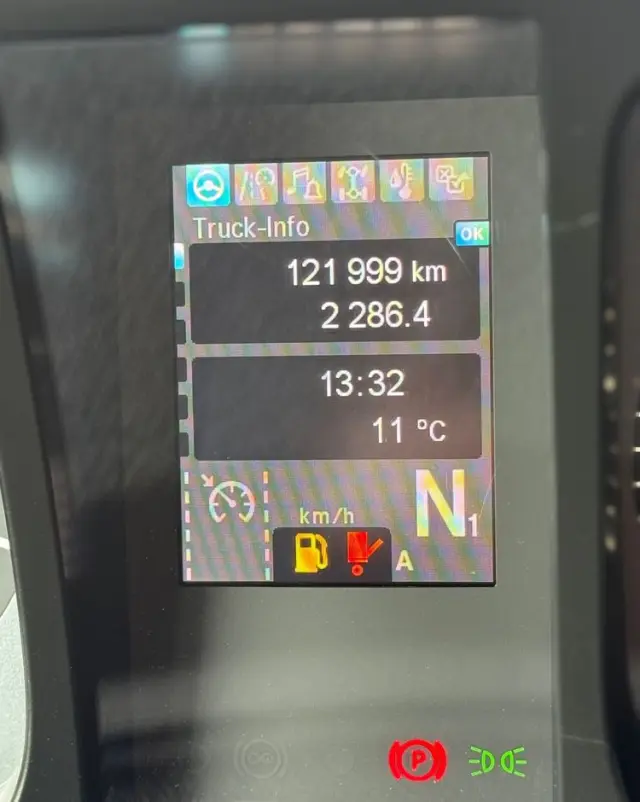 MERCEDES-BENZ ANTOS /1830/E 6/Chłodnia +Winda /18 Palet / Niski Przebieg122 Tys Km! 