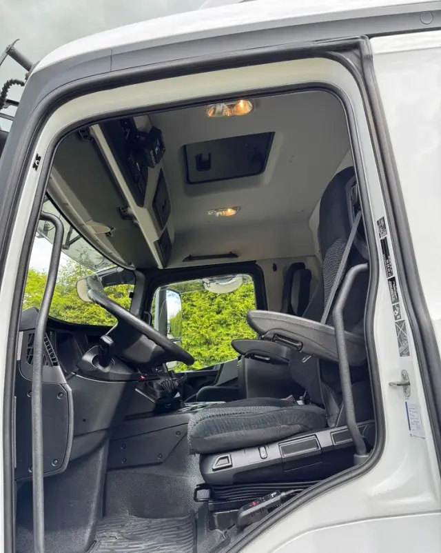 MERCEDES-BENZ ANTOS /1830/E 6/Chłodnia +Winda /18 Palet / Niski Przebieg122 Tys Km! 