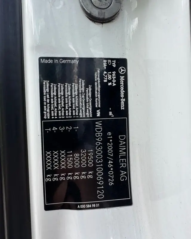 MERCEDES-BENZ ANTOS /1830/E 6/Chłodnia +Winda /18 Palet / Niski Przebieg122 Tys Km! 