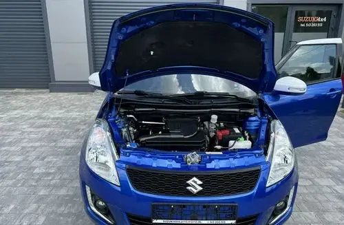 SUZUKI Swift 