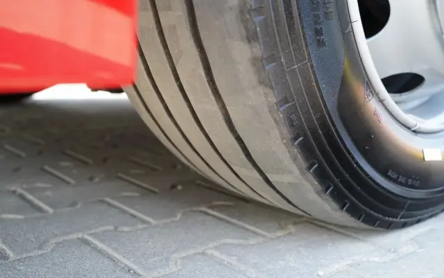 VOLVO FH 460 / ZESTAW TANDEM / 120 M3 / PRZEJAZDOWY / I-SAVE / KLIMA POSTOJOWA / OŚ PODNOSZONA SKRĘTNA / WIELTON / PLANDEKA ZBROJONA 