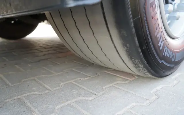 VOLVO FH 460 / ZESTAW TANDEM / 120 M3 / PRZEJAZDOWY / I-SAVE / KLIMA POSTOJOWA / OŚ PODNOSZONA SKRĘTNA / WIELTON / PLANDEKA ZBROJONA 