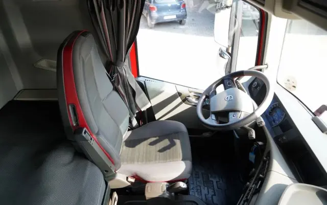 VOLVO FH 460 / ZESTAW TANDEM / 120 M3 / PRZEJAZDOWY / I-SAVE / KLIMA POSTOJOWA / OŚ PODNOSZONA SKRĘTNA / WIELTON / PLANDEKA ZBROJONA 