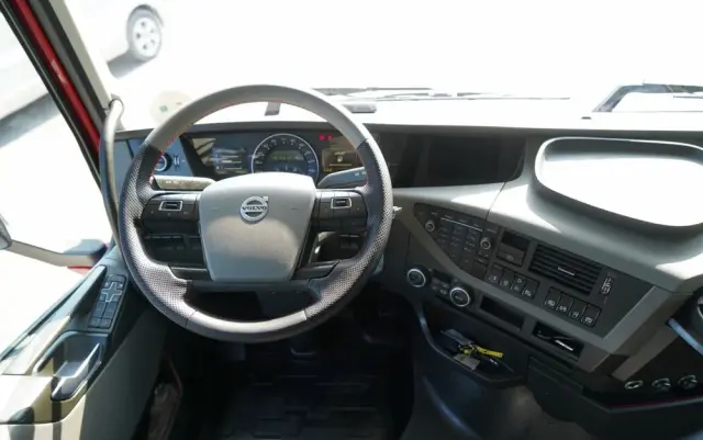 VOLVO FH 460 / ZESTAW TANDEM / 120 M3 / PRZEJAZDOWY / I-SAVE / KLIMA POSTOJOWA / OŚ PODNOSZONA SKRĘTNA / WIELTON / PLANDEKA ZBROJONA 