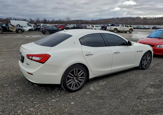 MASERATI Ghibli 