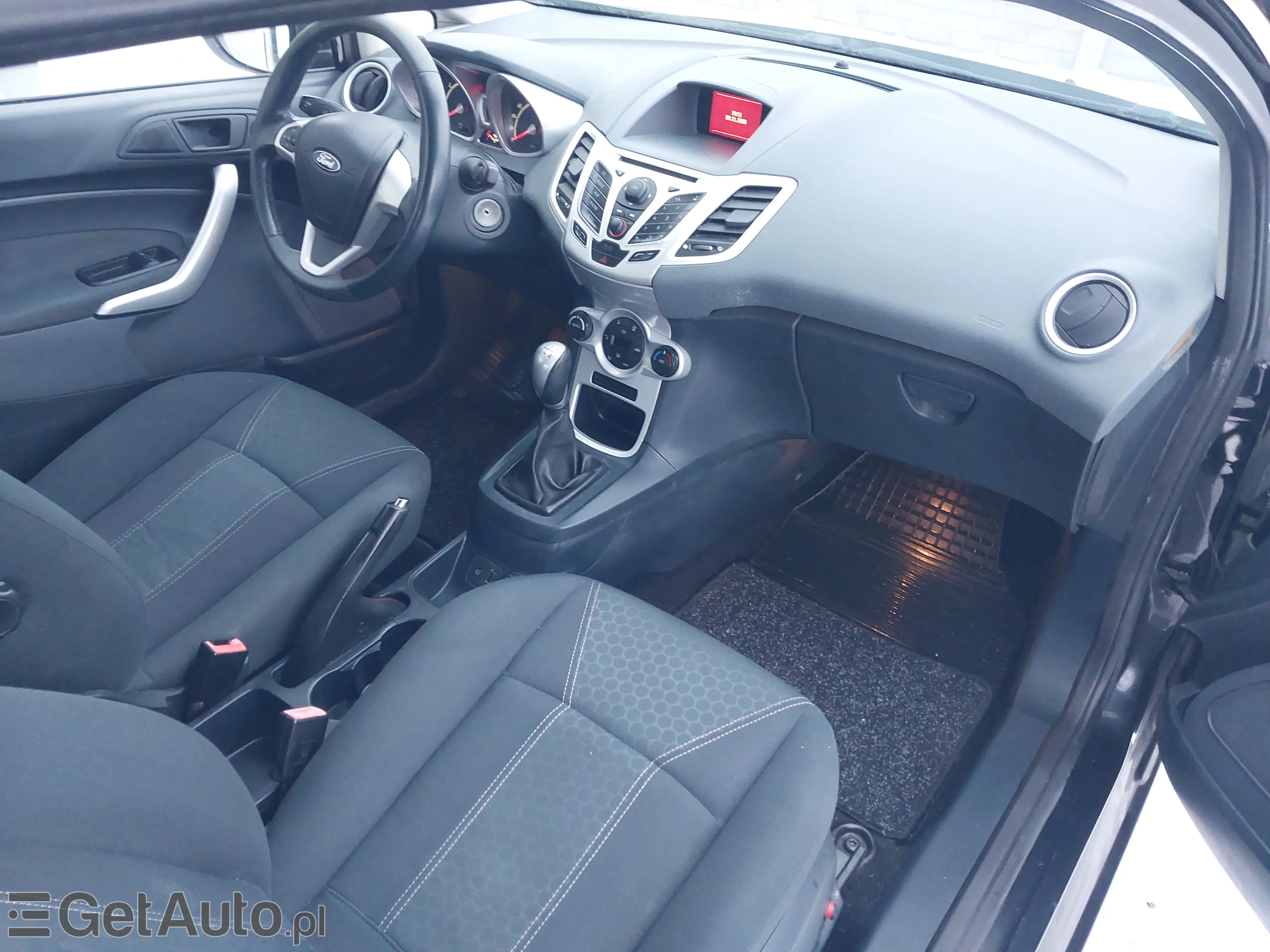 FORD Fiesta Titanium