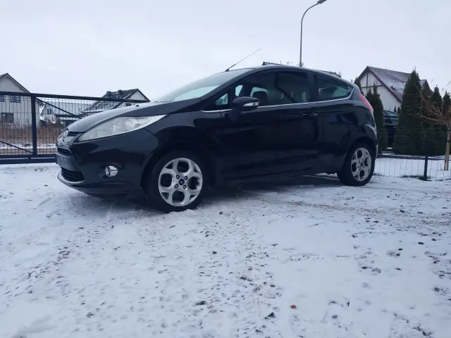 FORD Fiesta Titanium