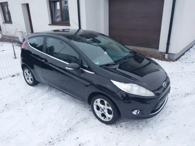FORD Fiesta Titanium