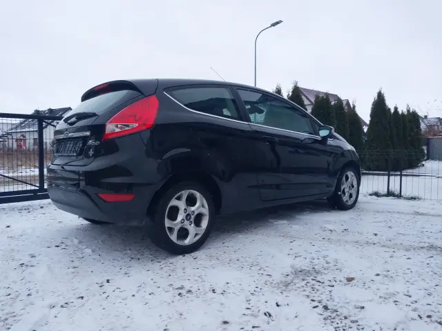 FORD Fiesta Titanium