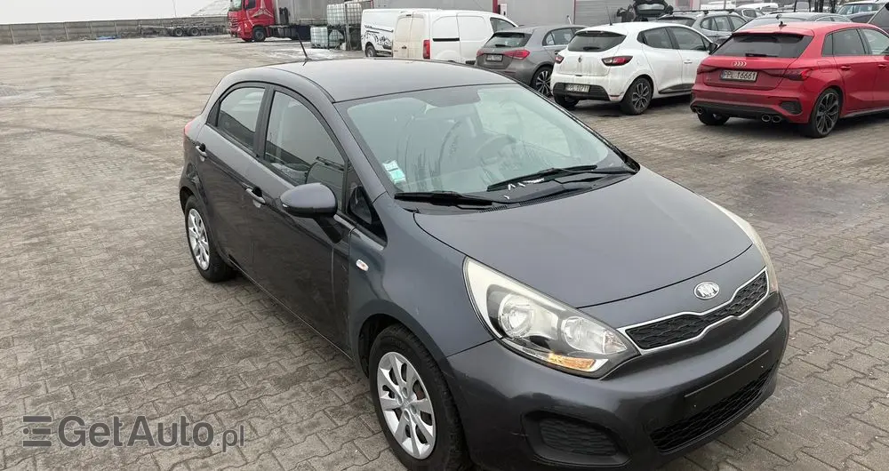 KIA Rio 1.1 CRDI Dream-Team Edition