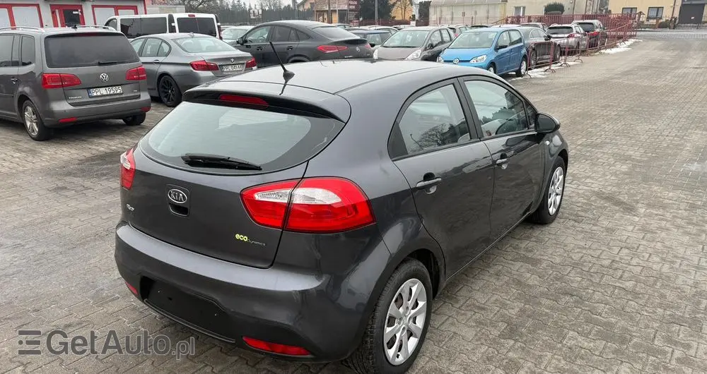 KIA Rio 1.1 CRDI Dream-Team Edition