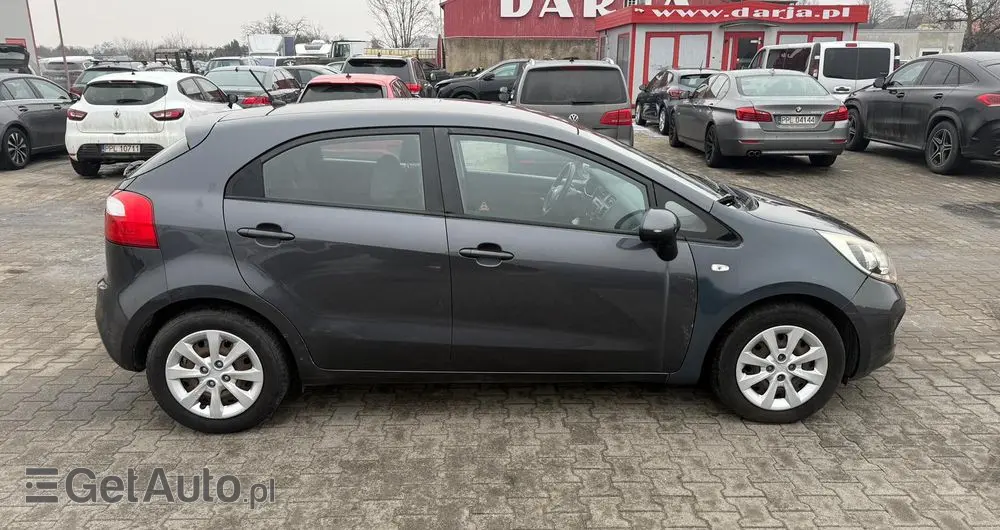 KIA Rio 1.1 CRDI Dream-Team Edition