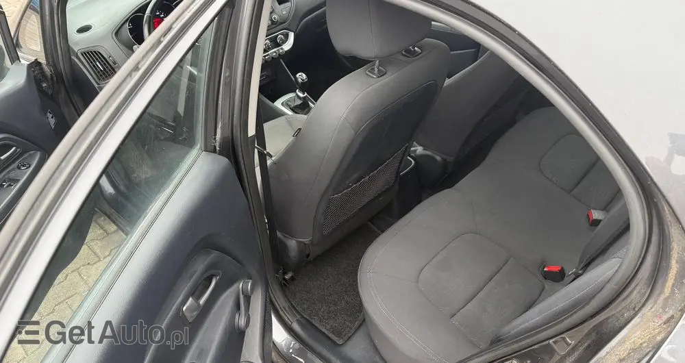 KIA Rio 1.1 CRDI Dream-Team Edition