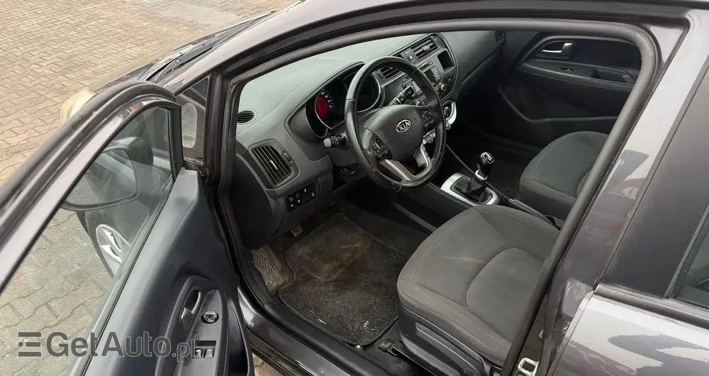 KIA Rio 1.1 CRDI Dream-Team Edition