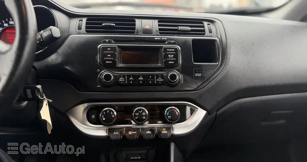 KIA Rio 1.1 CRDI Dream-Team Edition