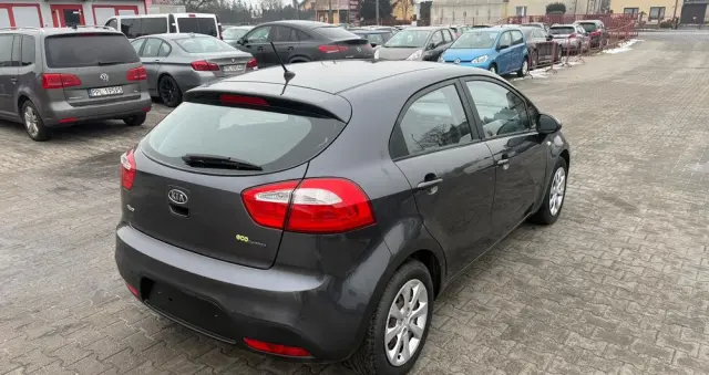 KIA Rio 1.1 CRDI Dream-Team Edition