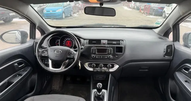 KIA Rio 1.1 CRDI Dream-Team Edition