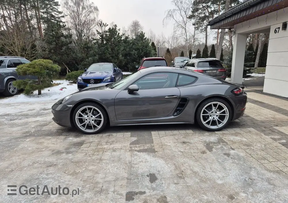 PORSCHE 718 Cayman 