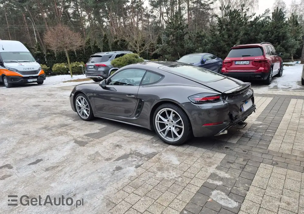 PORSCHE 718 Cayman 