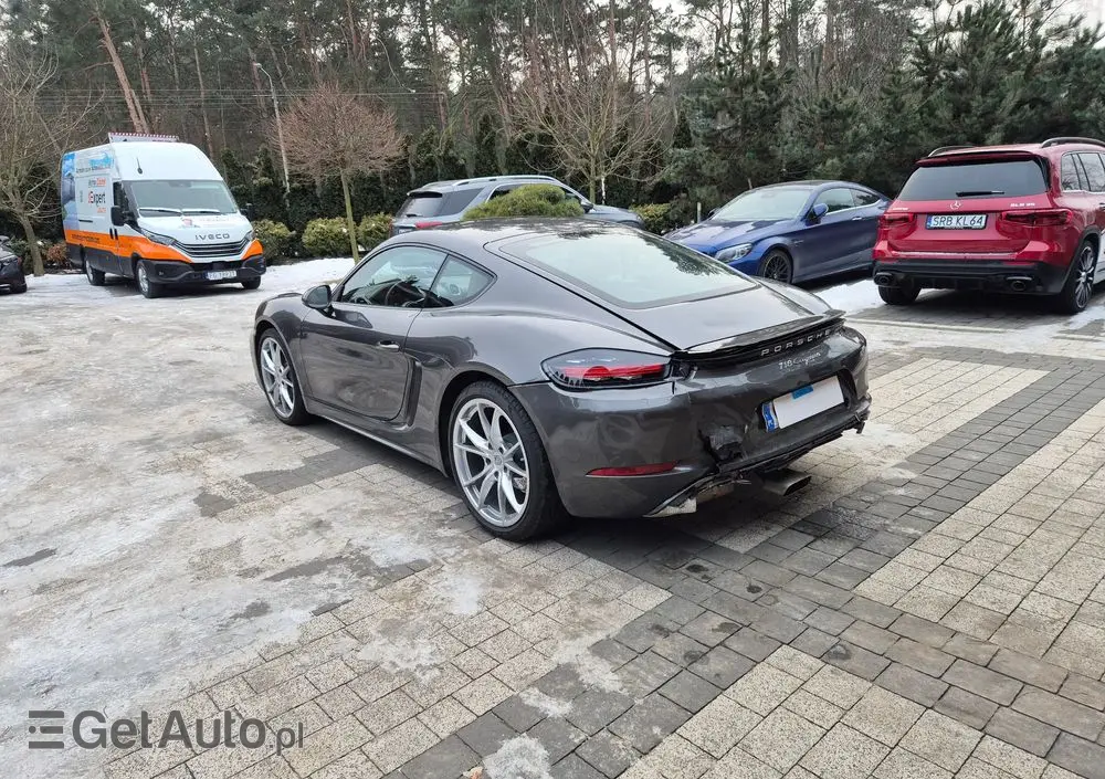 PORSCHE 718 Cayman 