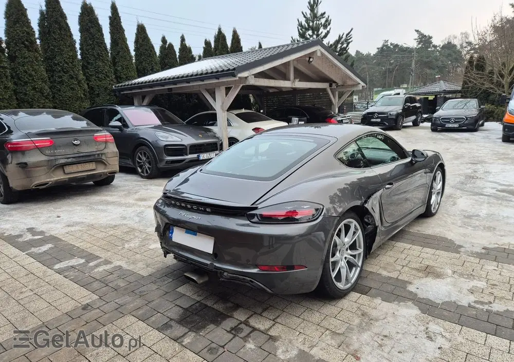 PORSCHE 718 Cayman 