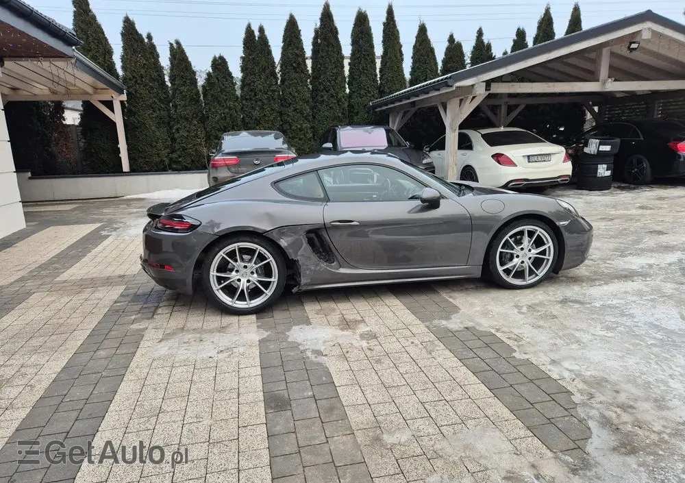 PORSCHE 718 Cayman 