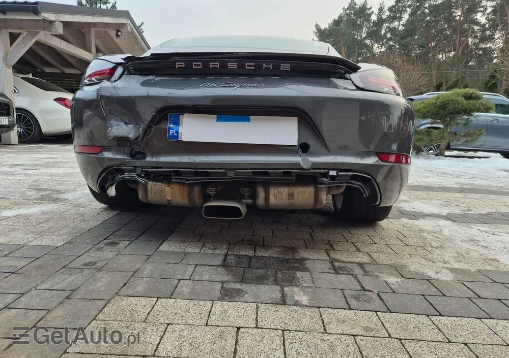 PORSCHE 718 Cayman 