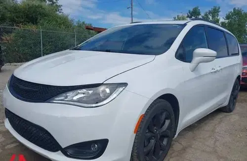 CHRYSLER Pacifica 