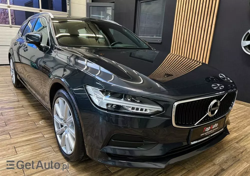 VOLVO V90 D4 Momentum Pro